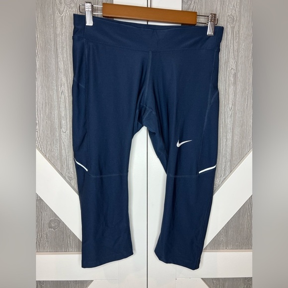 D12.20 Nike Women's STAY WARM Running Capri Blue/White Medium M - Picture 1 of 4